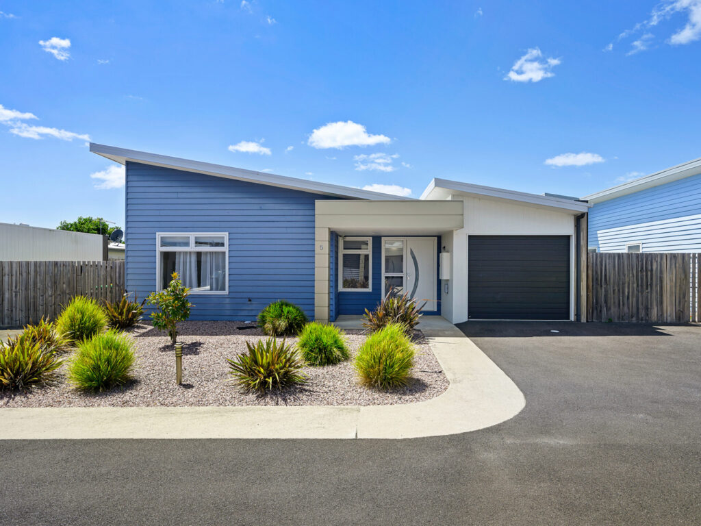 J Hennessy | Property Owner property