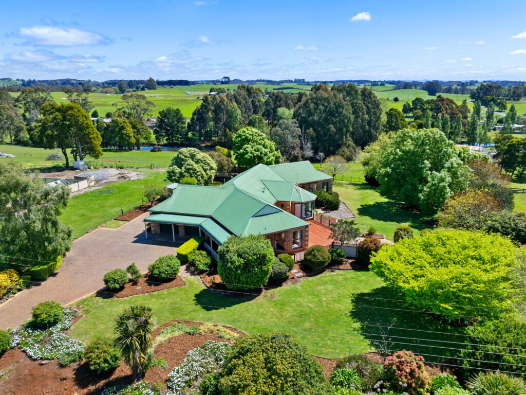 L & J Whiteley – Vendor property